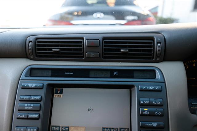 2000 Toyota Crown Majesta RHD