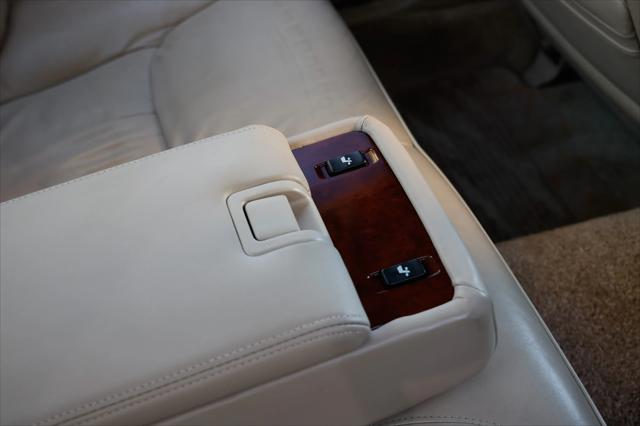 2000 Toyota Crown Majesta RHD