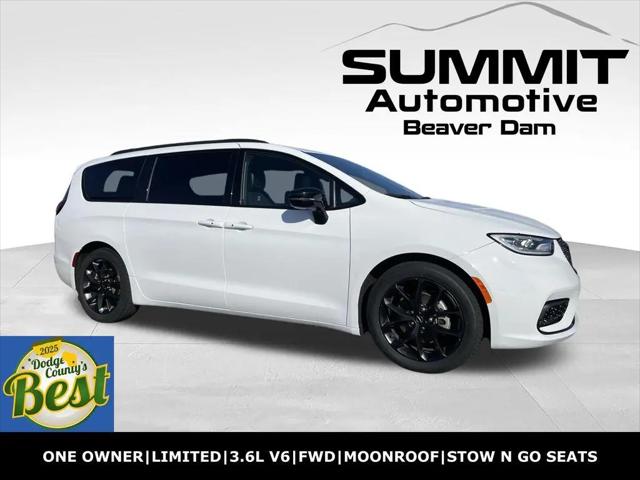 2025 Chrysler Pacifica Limited for sale in Beaver Dam, WI