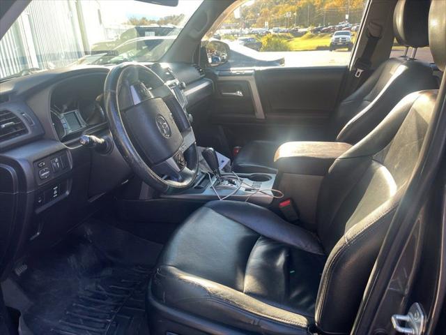 2016 Toyota 4Runner SR5 2016 Toyota 4Runner SR5