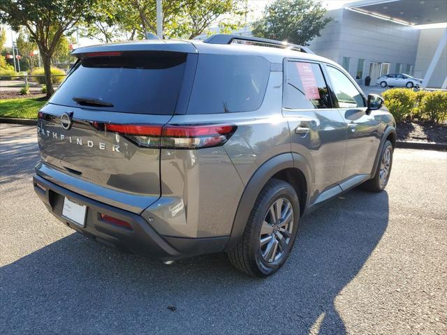 2025 Nissan Pathfinder SV FWD