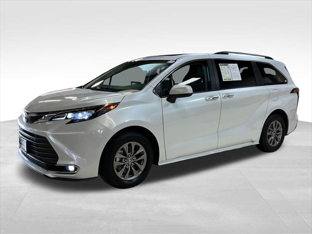 2024 Toyota Sienna XLE