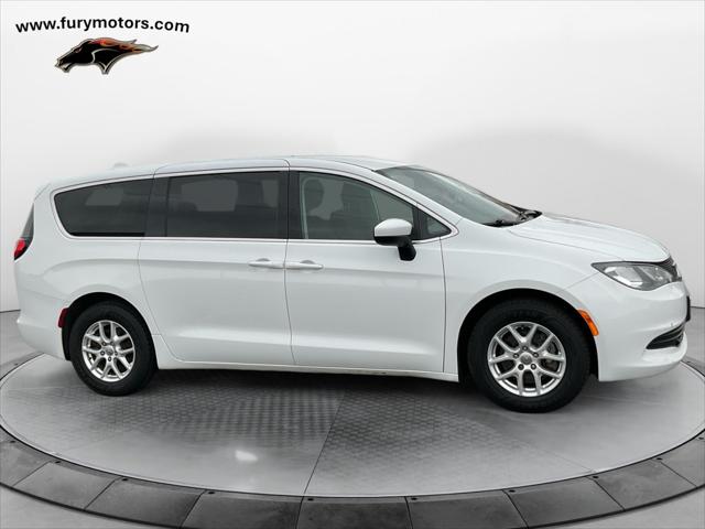 2020 Chrysler Voyager LX 2020 Chrysler Voyager LX