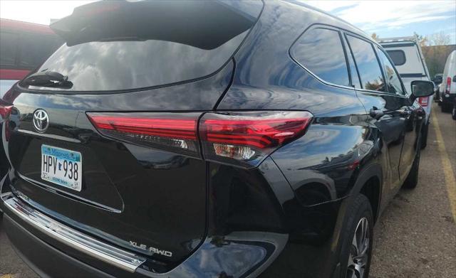 2022 Toyota Highlander XLE 2022 Toyota Highlander XLE