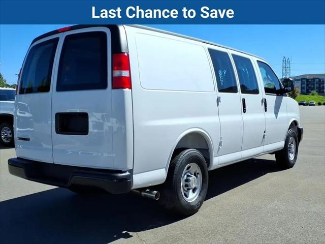 2025 Chevrolet Express Cargo Van RWD 2500 Regular Wheelbase WT