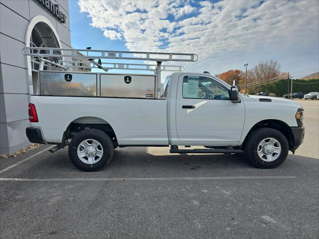 2024 RAM 3500 Tradesman Regular Cab 4x4 8 Box
