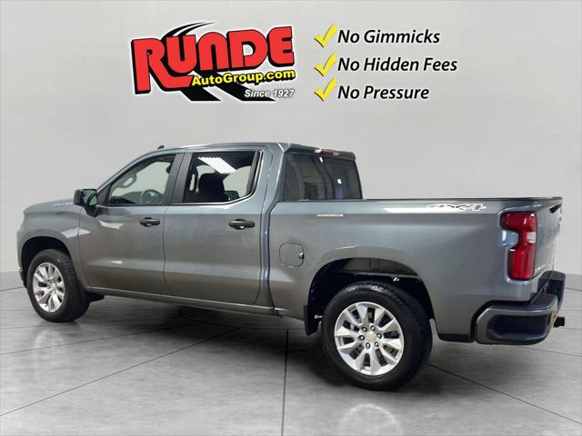 2021 Chevrolet Silverado 1500 4WD Crew Cab Short Bed Custom 2021 Chevrolet Silverado 1500 4WD Crew Cab Short Bed Custom