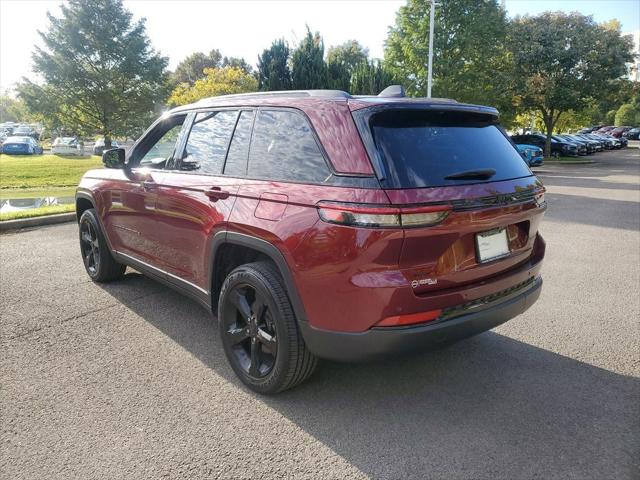 2023 Jeep Grand Cherokee Altitude 4x4 2023 Jeep Grand Cherokee Altitude 4x4