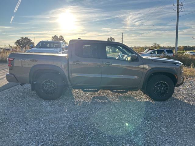 2022 Nissan Frontier Crew Cab PRO-4X 4x4 2022 Nissan Frontier Crew Cab PRO-4X 4x4