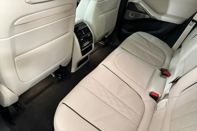 2026 BMW X6 M60i