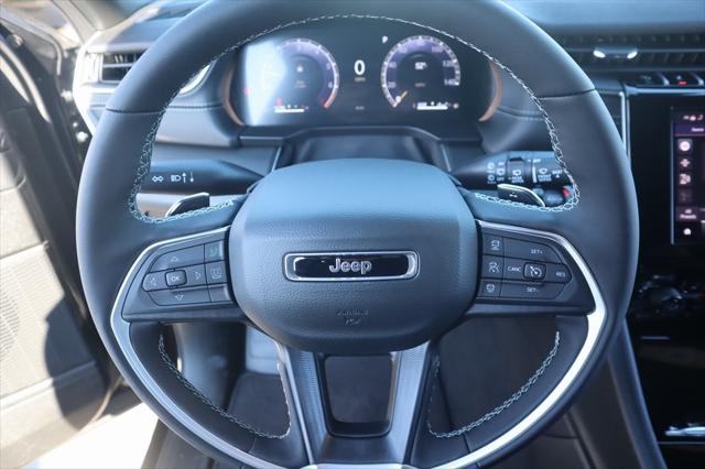 2025 Jeep Grand Cherokee GRAND CHEROKEE L LAREDO 4X4