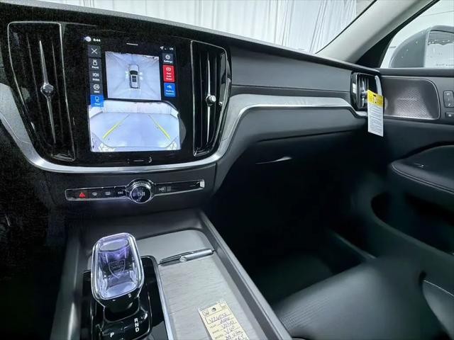 2026 Volvo V60 Cross Country Ultra, B5 AWD Gas (mild hybrid)
