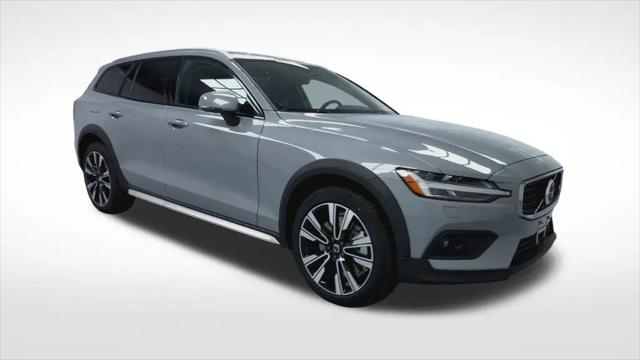 2026 Volvo V60 Cross Country Ultra, B5 AWD Gas (mild hybrid)