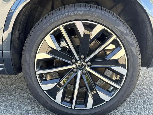2026 Volvo XC90 Plug-In Hybrid Plus, T8 AWD, Electric/Gasoline, Bright, 7 Seats
