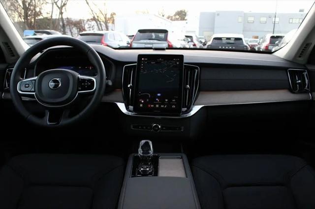 2026 Volvo XC90 Plug-In Hybrid Core, T8 AWD, Electric/Gasoline, Bright, 7 Seats