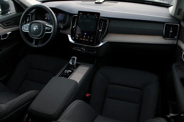 2026 Volvo XC90 Plug-In Hybrid Core, T8 AWD, Electric/Gasoline, Bright, 7 Seats