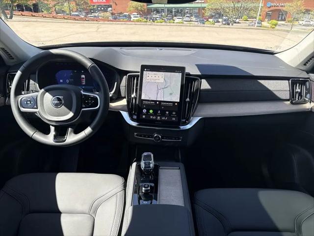 2026 Volvo XC90 Plug-In Hybrid Core, T8 AWD, Electric/Gasoline, Bright, 7 Seats