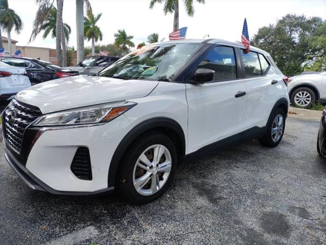 2022 Nissan Kicks S Xtronic CVT