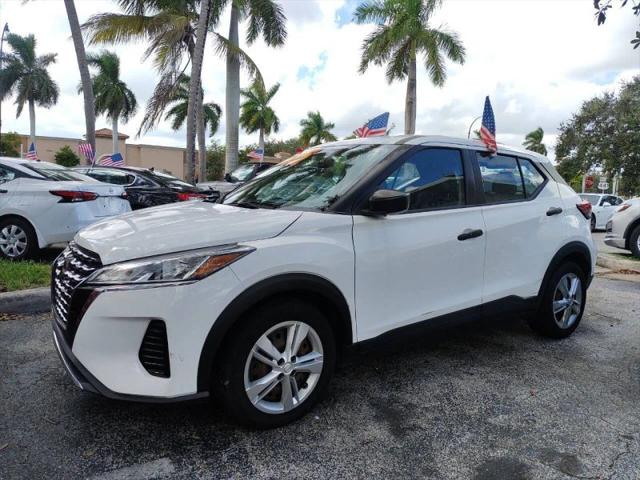 2022 Nissan Kicks S Xtronic CVT