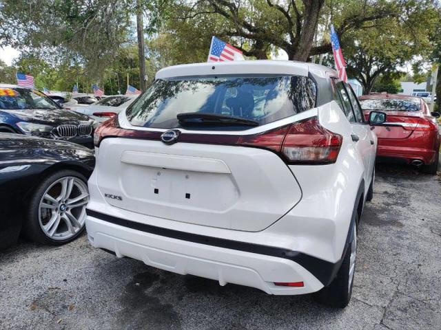 2022 Nissan Kicks S Xtronic CVT