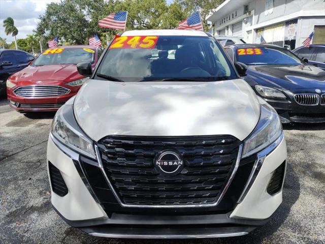 2022 Nissan Kicks S Xtronic CVT