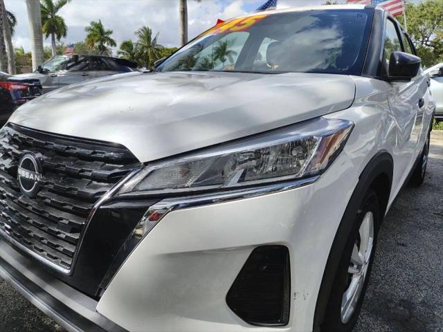 2022 Nissan Kicks S Xtronic CVT