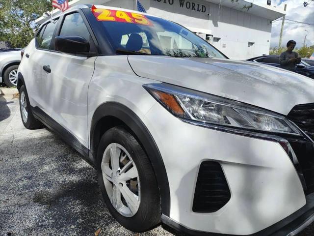 2022 Nissan Kicks S Xtronic CVT