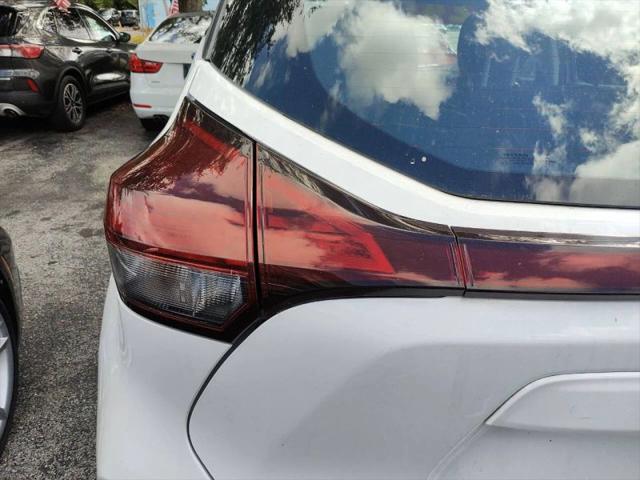 2022 Nissan Kicks S Xtronic CVT