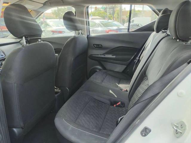 2022 Nissan Kicks S Xtronic CVT