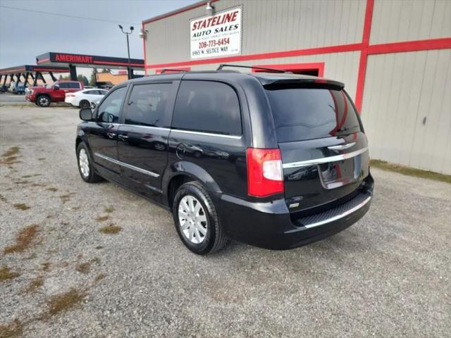2016 Chrysler Town & Country Touring