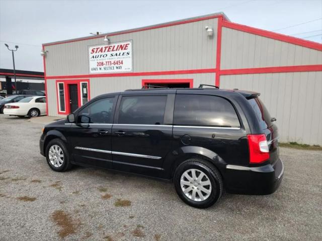 2016 Chrysler Town & Country Touring