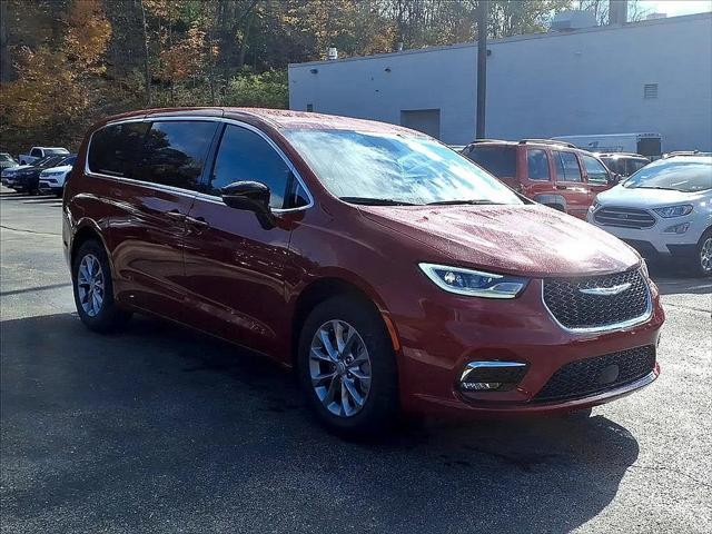 2026 Chrysler Pacifica Select AWD