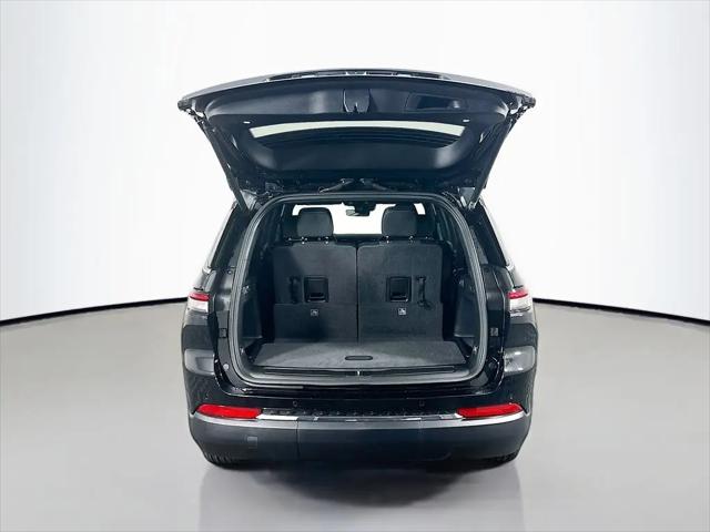2025 Jeep Grand Cherokee L Laredo X 4x2
