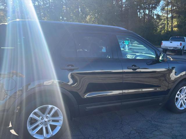 2017 Ford Explorer Base