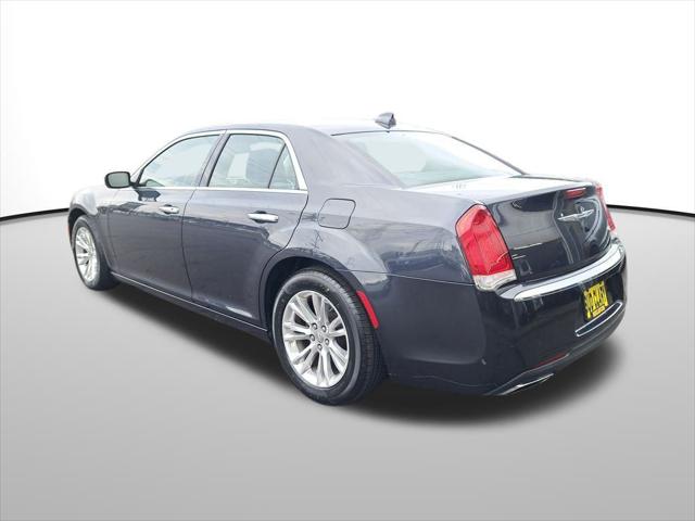2016 Chrysler 300C 300C