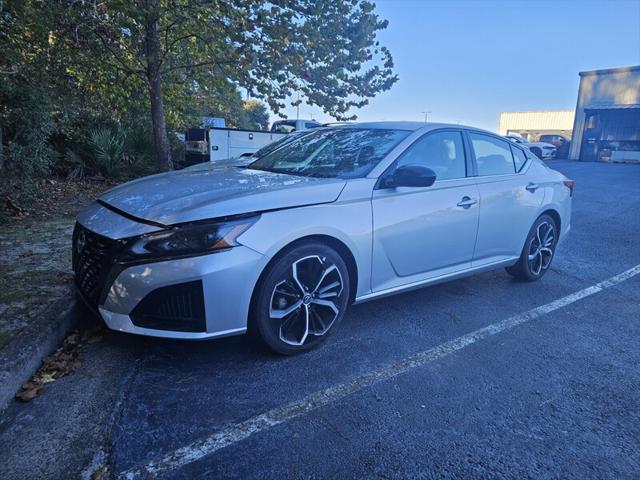 2023 Nissan Altima SR FWD