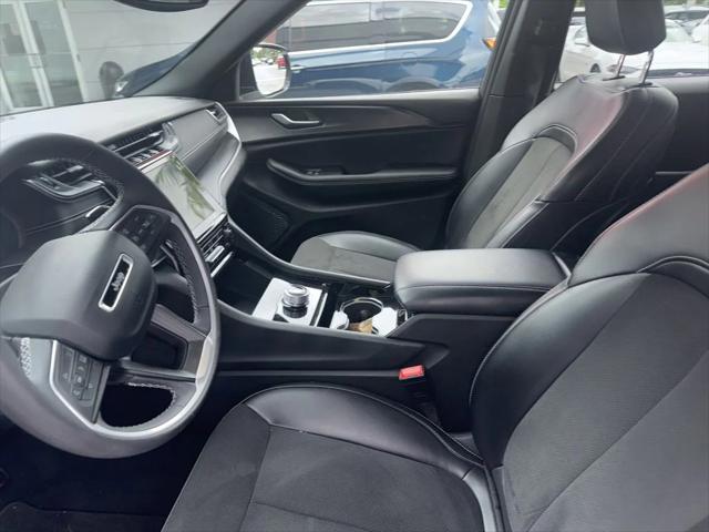 2023 Jeep Grand Cherokee Altitude 4x4 2023 Jeep Grand Cherokee Altitude 4x4