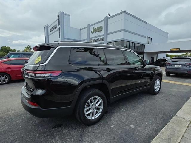 2022 Jeep Grand Cherokee L Laredo 4x2