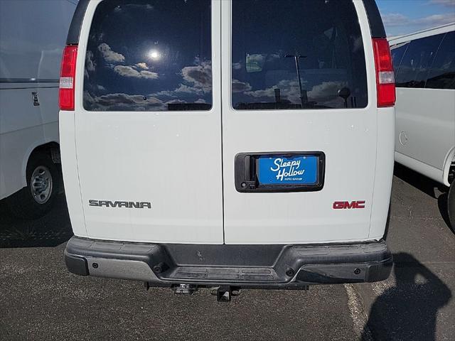 2025 GMC Savana Passenger RWD 3500 Extended Wheelbase LT