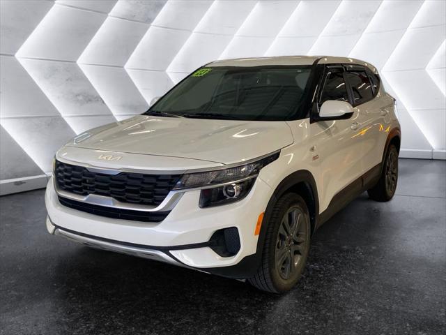 2023 Kia Seltos LX 2023 Kia Seltos LX