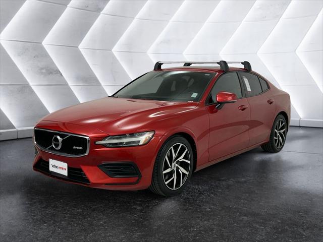 2019 Volvo S60 T6 Momentum 2019 Volvo S60 T6 Momentum