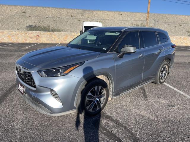2022 Toyota Highlander XLE 2022 Toyota Highlander XLE