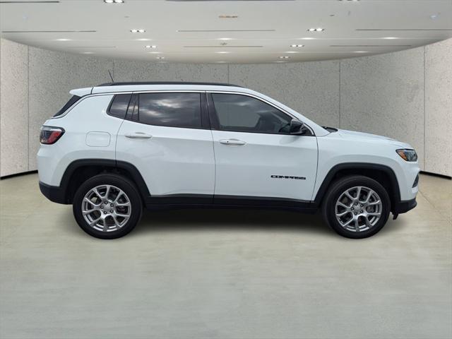 2024 Jeep Compass Latitude Lux FWD 2024 Jeep Compass Latitude Lux FWD