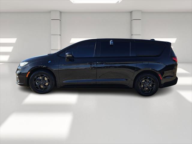 2022 Chrysler Pacifica Hybrid Touring L 2022 Chrysler Pacifica Hybrid Touring L