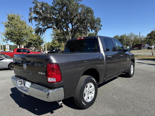 2022 RAM 1500 Classic Tradesman Crew Cab 4x4 57 Box 2022 RAM 1500 Classic Tradesman Crew Cab 4x4 57 Box