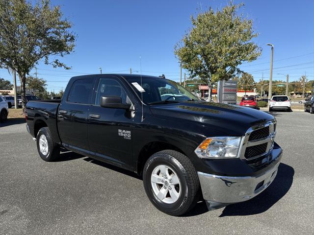 2022 RAM 1500 Classic Tradesman Crew Cab 4x4 57 Box 2022 RAM 1500 Classic Tradesman Crew Cab 4x4 57 Box