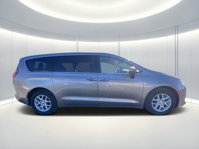 2017 Chrysler Pacifica LX