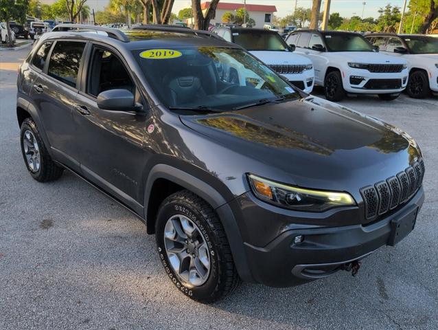 2019 Jeep Cherokee Trailhawk 4x4 2019 Jeep Cherokee Trailhawk 4x4