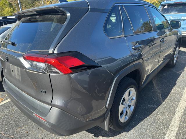 2021 Toyota RAV4 LE 2021 Toyota RAV4 LE