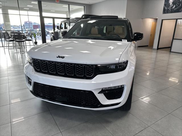 2025 Jeep Grand Cherokee GRAND CHEROKEE SUMMIT 4X4